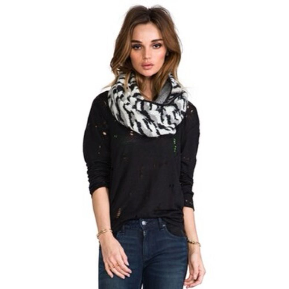 Diane von Furstenberg Zebra Wool & Cashmere Scarf Animal Print Luxe Warm